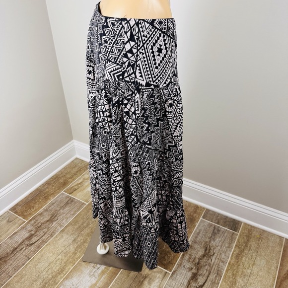 Chaps Women's Maxi Skirt Sz M Geometric‎ Print Black & White - Picture 4 of 16
